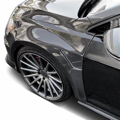 The Pros & Cons of Carbon Fiber Fender Liners