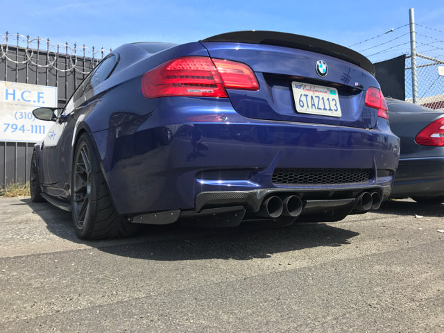 BMW E9X M3 VARIS STYLE CARBON FIBER DIFFUSER UNDERTRAY WITH FINS