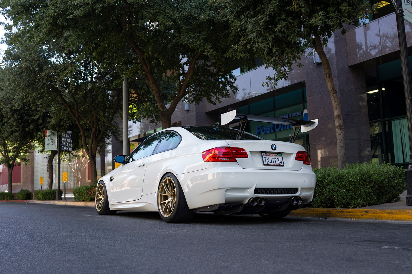 BMW E9X M3 VARIS STYLE CARBON FIBER DIFFUSER UNDERTRAY WITH FINS