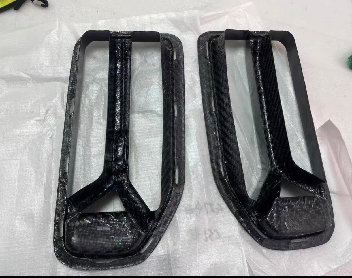 BMW G87 M2 CSL Style DRY CARBON FRONT GRILL REPLACEMENT