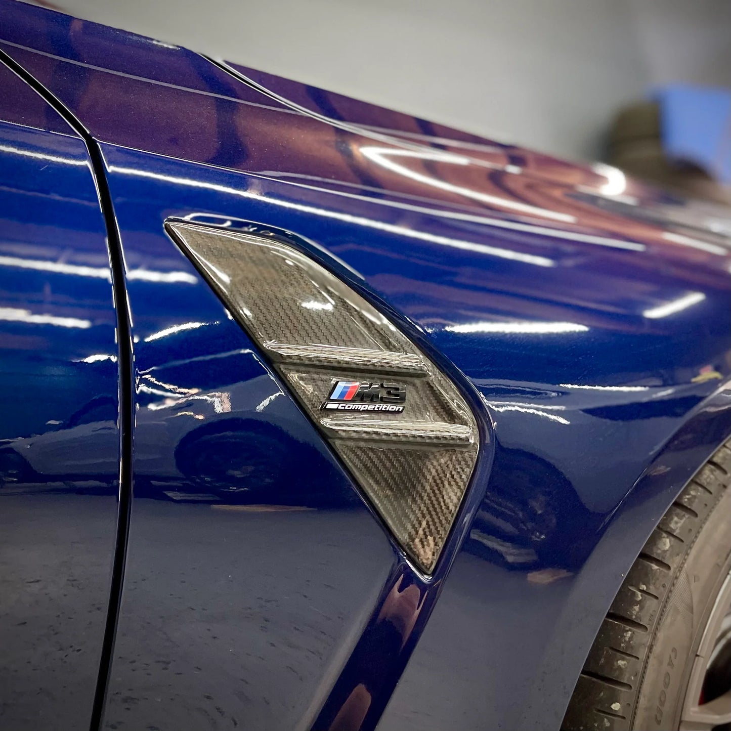 G80 M3/G82 M4 - DRY CARBON FIBER FENDER VENT TRIMS