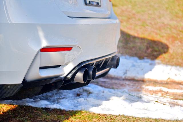 BMW F8X M3 M4 VARIS STYLE CARBON FIBER DIFFUSER UNDERTRAY WITH FINS