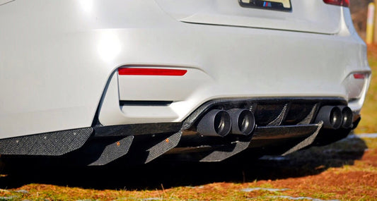 BMW F8X M3 M4 VARIS STYLE CARBON FIBER DIFFUSER UNDERTRAY WITH FINS