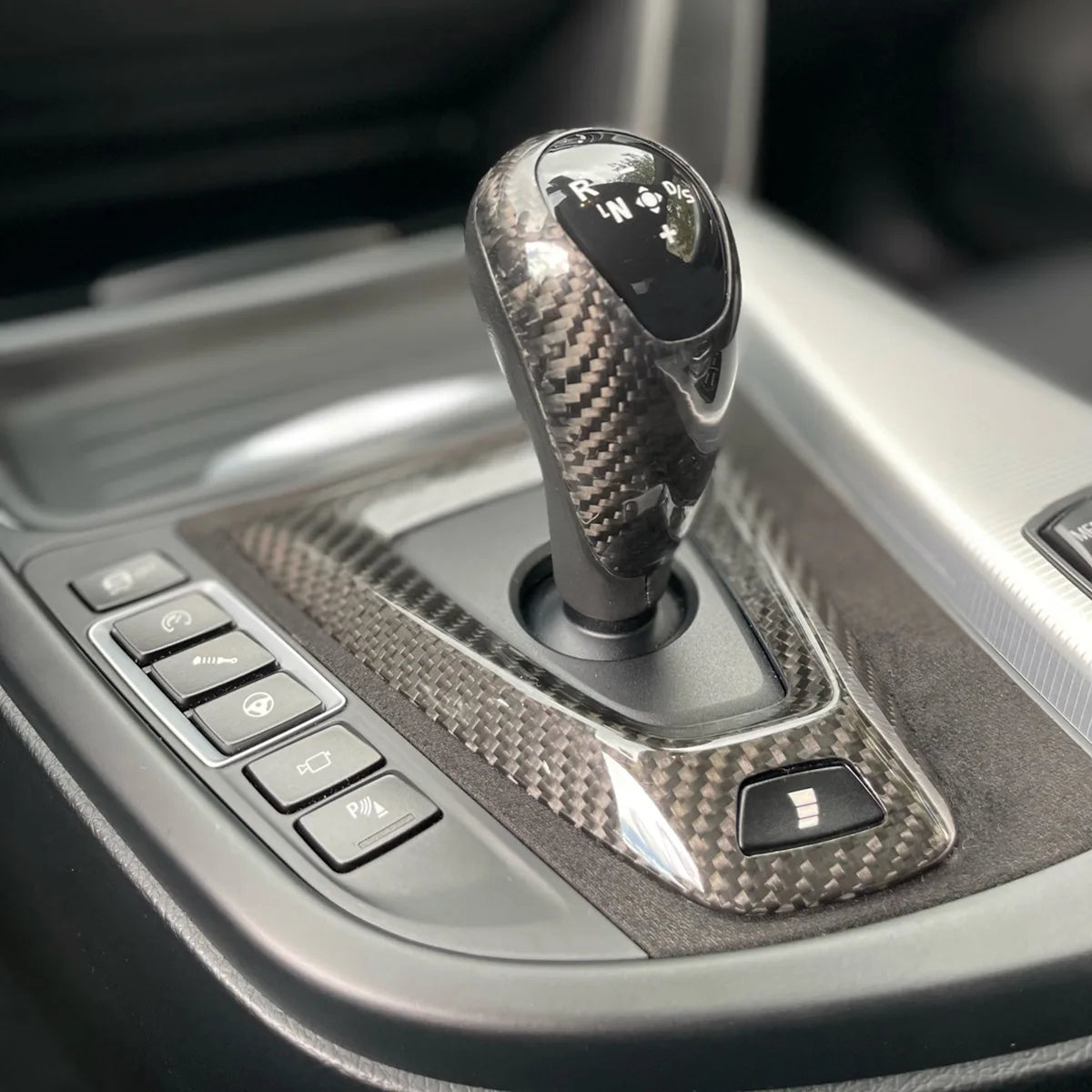 DRY CARBON SHIFTER KNOB COVER TRIM - BMW F80 M3 | F82 M4 | BMW F87 M2 | X3M X4M X5M