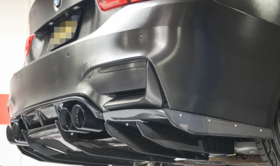 BMW F8X M3 M4 VARIS STYLE CARBON FIBER DIFFUSER UNDERTRAY WITH FINS